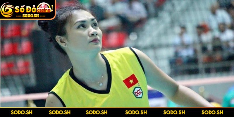 Top Huyền Thoại Bóng Chuyền Việt Nam Được NHM Tôn Vinh - top huyen thoai bong chuyen viet nam pham thi kim hue Phạm Thị Kim Huệ là đội trưởng tuyển nữ quốc gia khi 19 tuổi